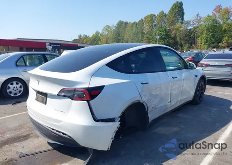 2023 Tesla Model Y Awd/Long Range Dual Motor All-Wheel Drive из США, поврежденный, VIN 7SAYGDEE8PF633550